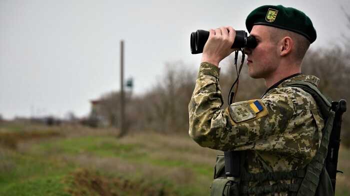 Прикордонники виявили у Карпатах біля кордону з Румунією тіло чоловіка